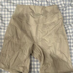 Gymshark Geometric Patterned Tan Women's Shorts